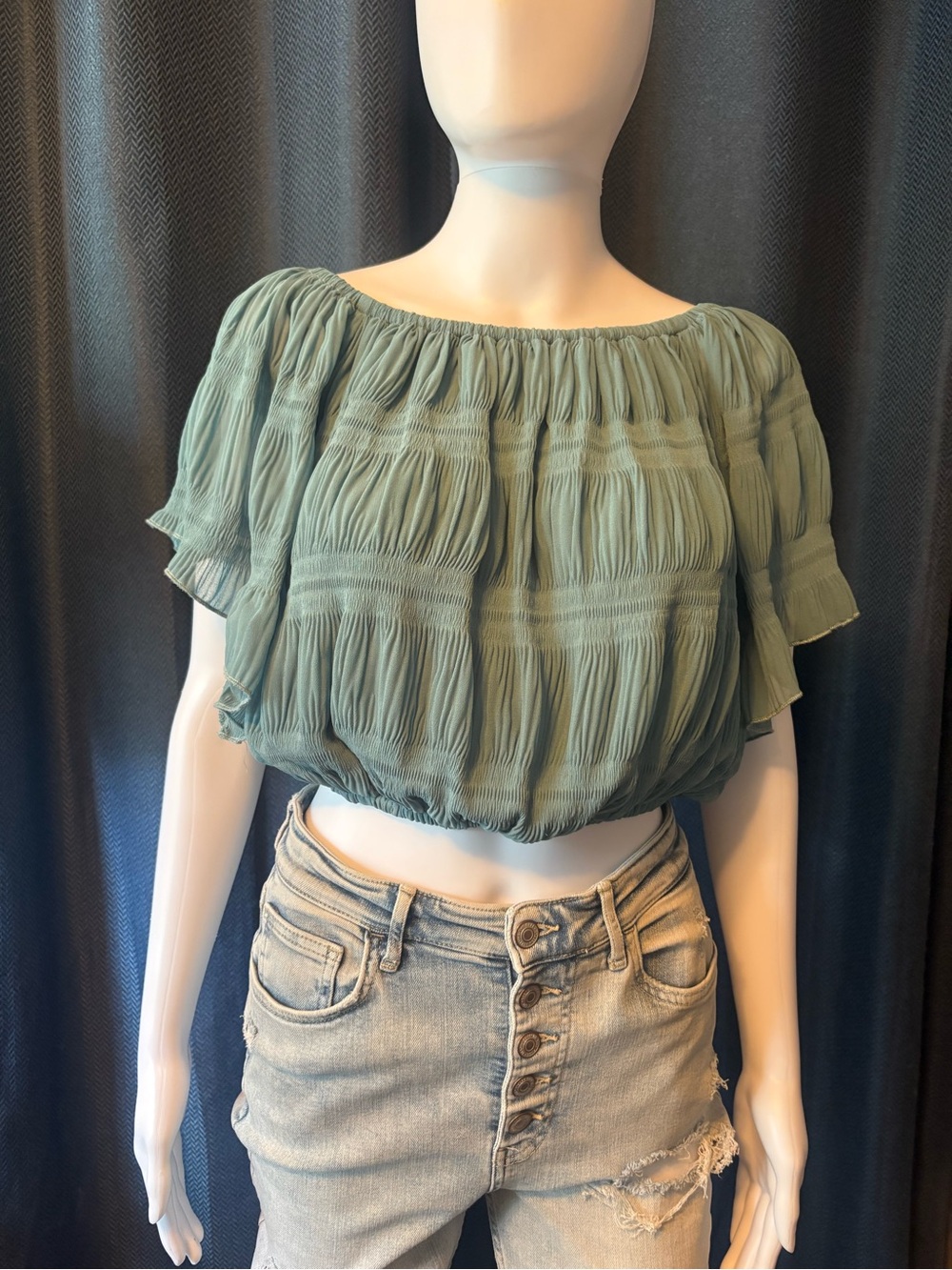Vestique Sage Green Cropped Peasant Top